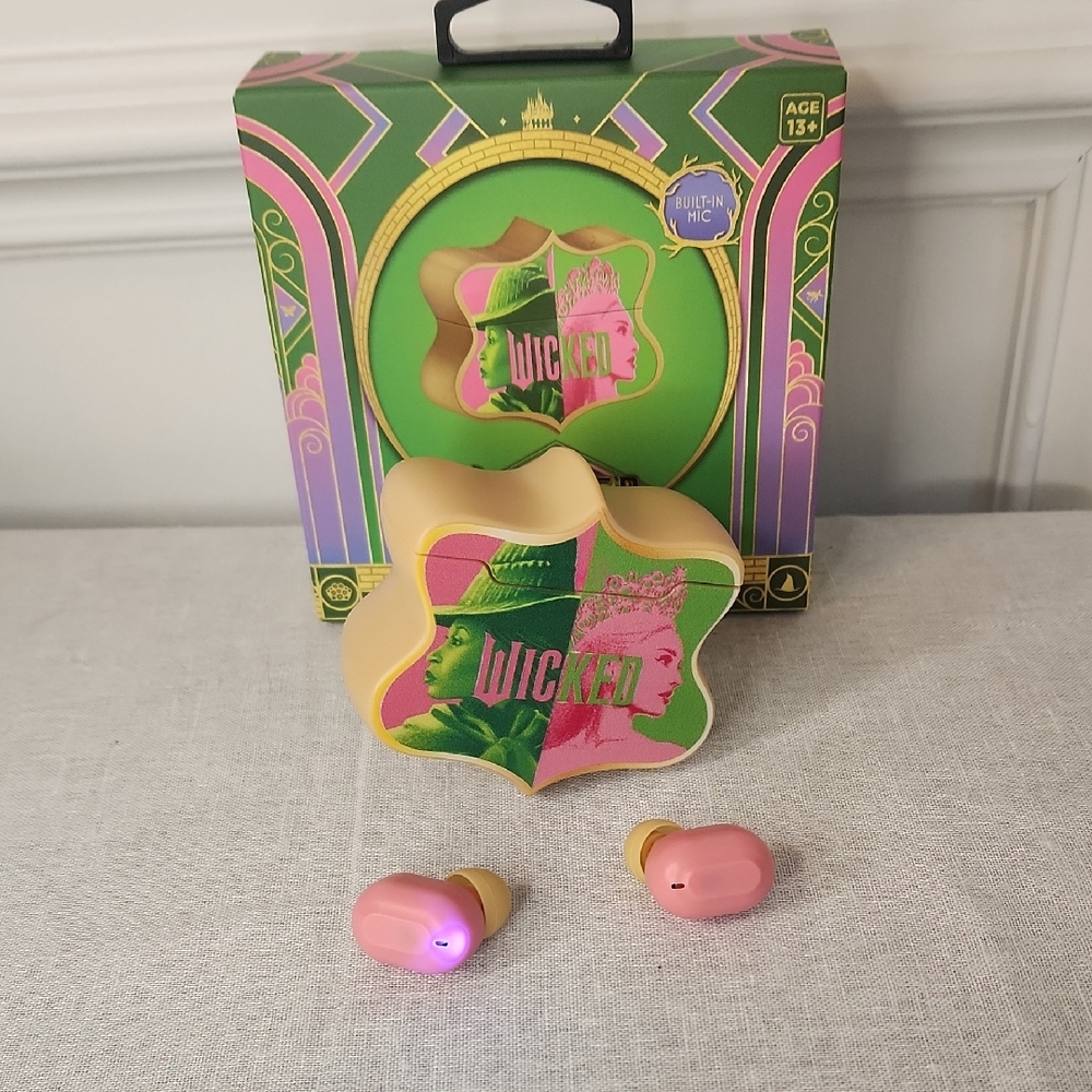 Wicked Wireless Earbuds W/charging Case